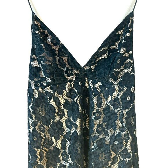 Free People Black Floral Lace Micro Mini Dress Size 6 Ultrafeminine Classic NWT - Picture 2 of 4